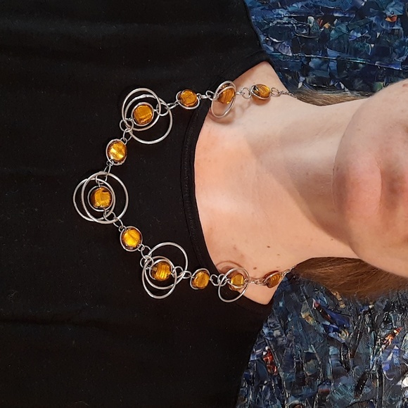 ELEGANT HOOP AND GLASS NECKLACE - Picture 5 of 5